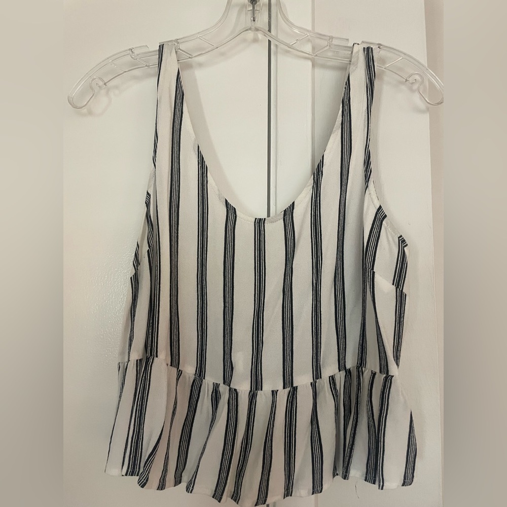 Cropped striped top with tie back
